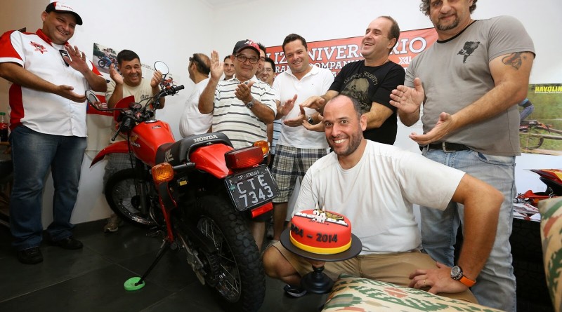 HONDA XL250R FAZ 30 ANOS E GANHA FESTA!